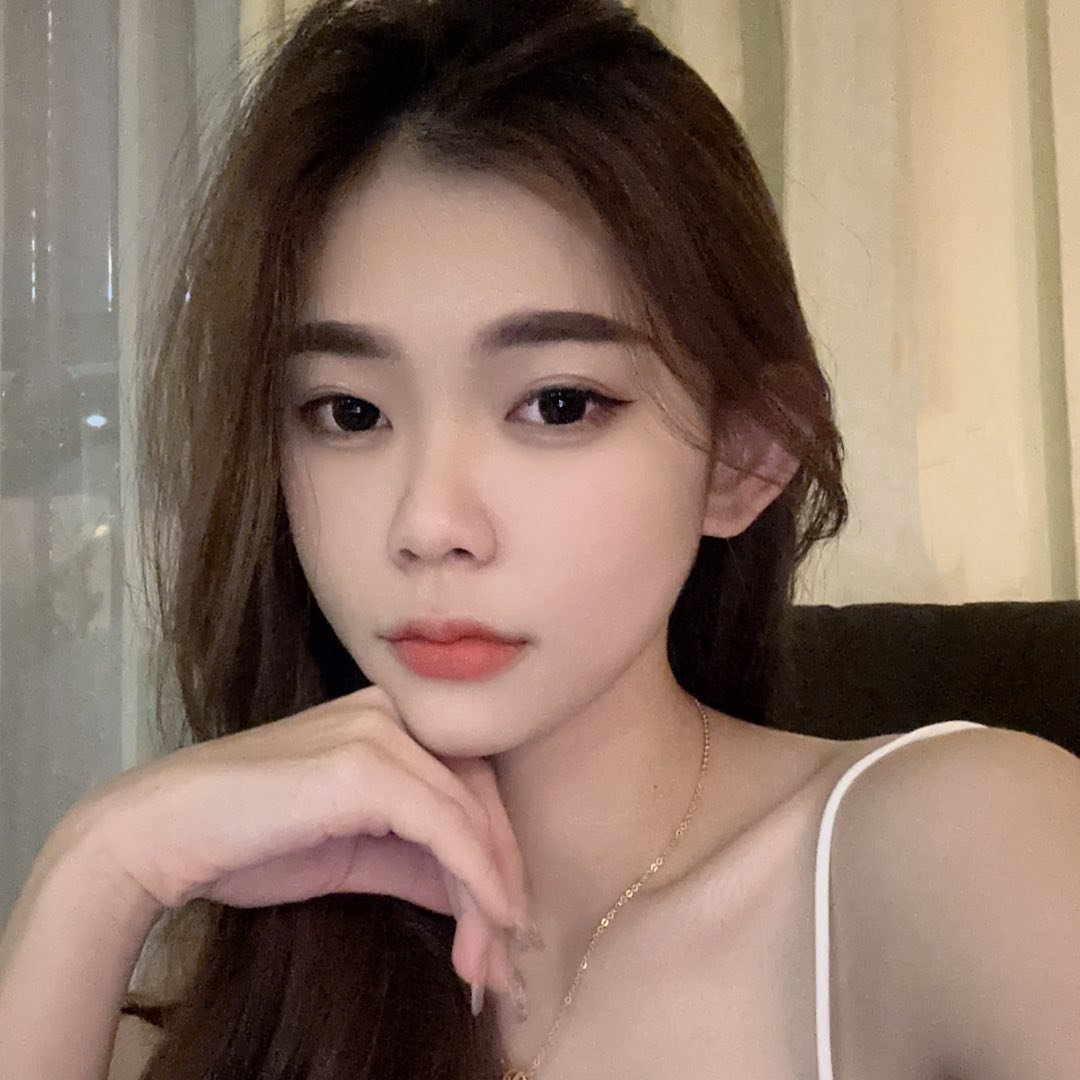 Kelly Tan